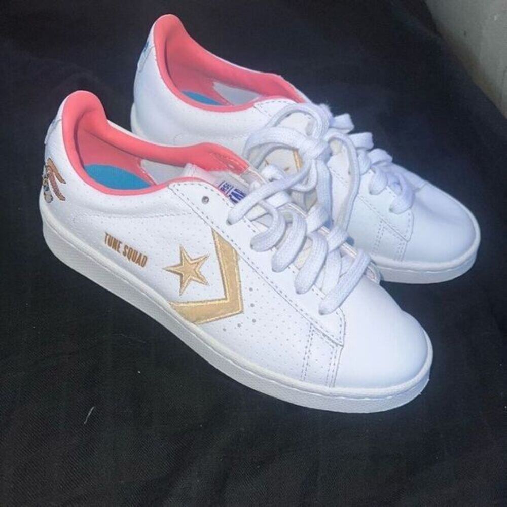 Space Jam Converse - Lola Bunny Chuck‎ Taylor Converse - Pro Leather Converse